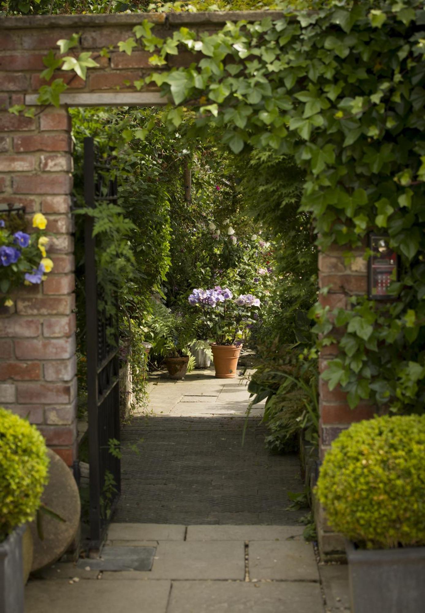 The Old Brewhouse Bed & Breakfast Cirencester Exterior foto